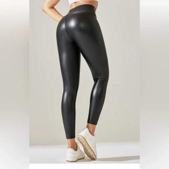 FAUX LEATHER HIGH WAISTED LEGGINGS - BLACK - Picture 6 of 9